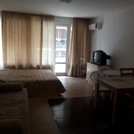 Студио Бриз2 Apartment